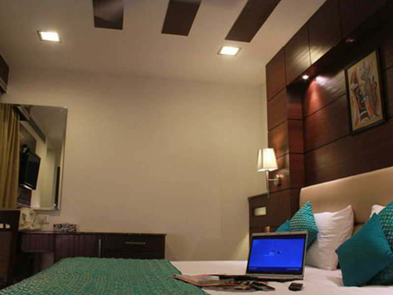 Fabhotel Admire Suites Nova Deli Exterior foto