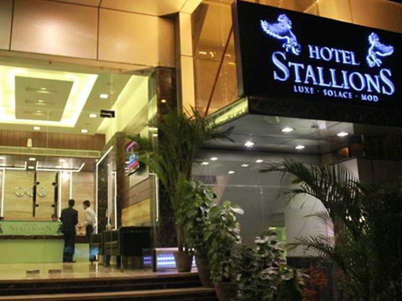 Fabhotel Admire Suites Nova Deli Exterior foto