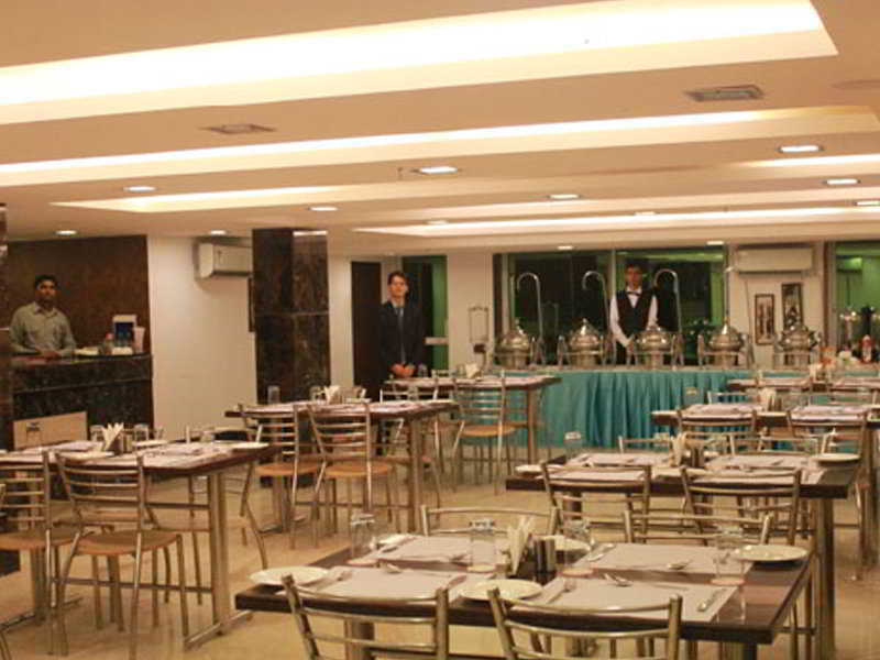 Fabhotel Admire Suites Nova Deli Exterior foto
